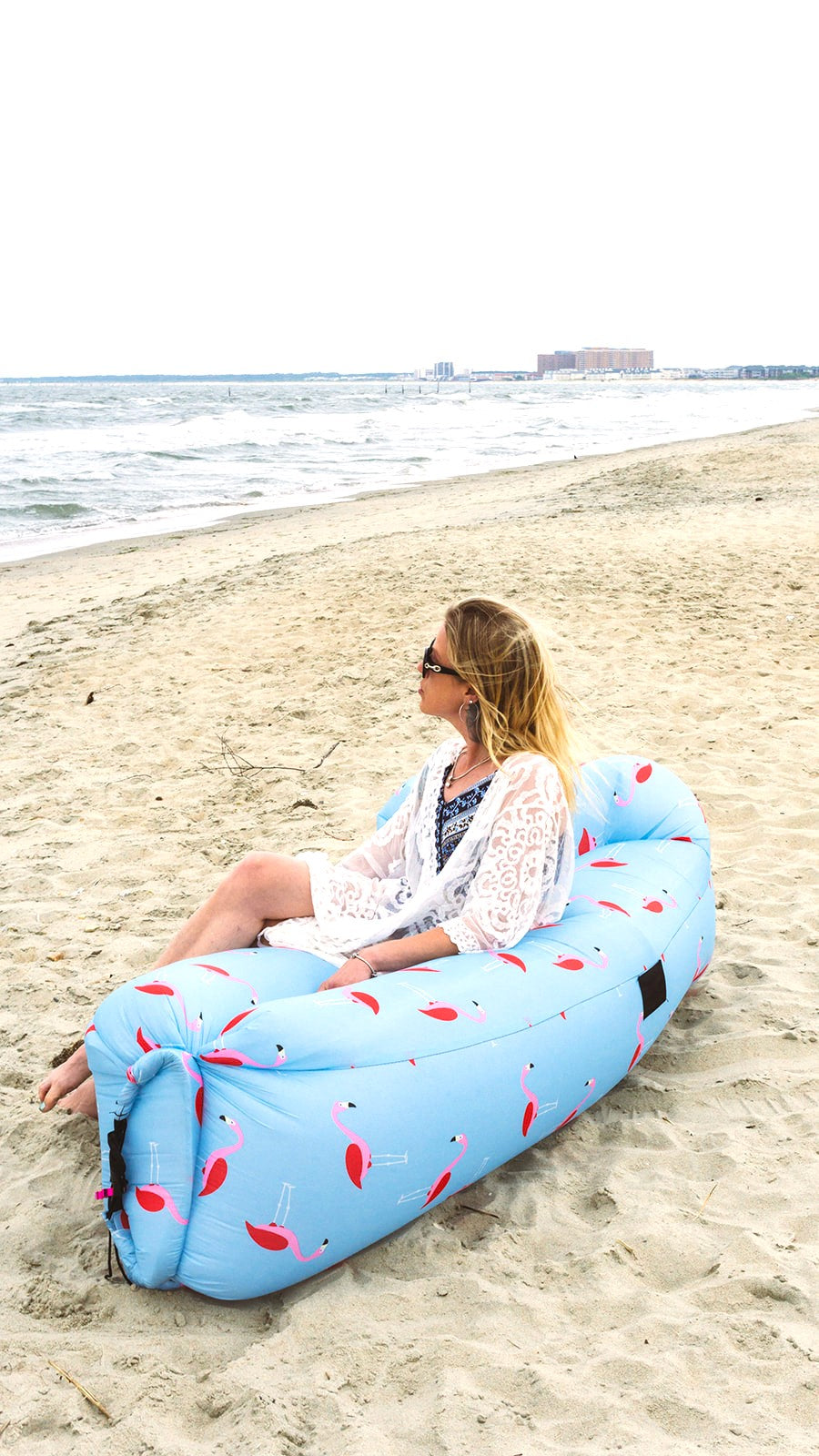 inflatable-lounger-blue-flamingo-coolbamboostore