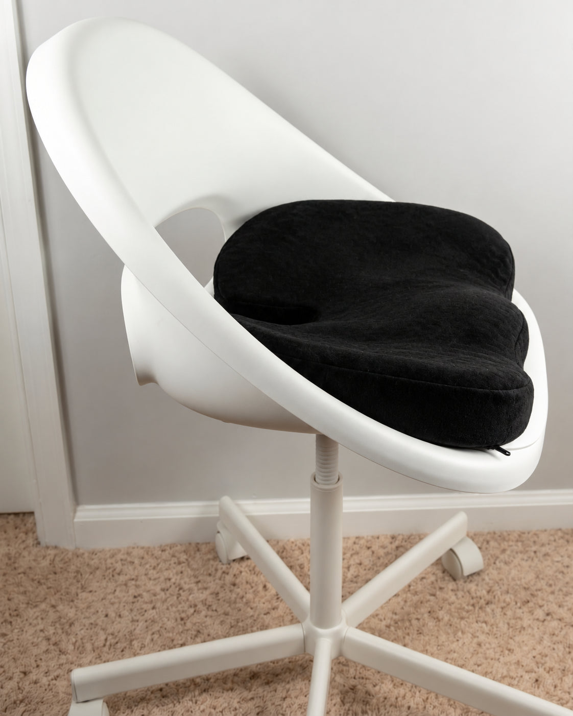 Cooling bamboo seat cushion in solid black on a chair #color_Solid Black