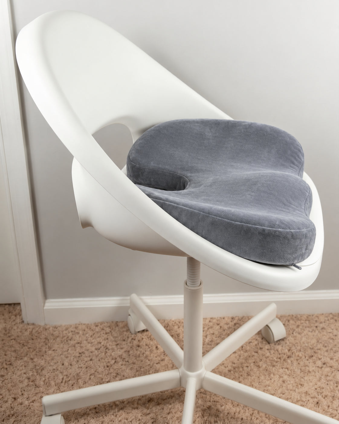 Cooling bamboo seat cushion in solid gray on a chair #color_Solid Gray
